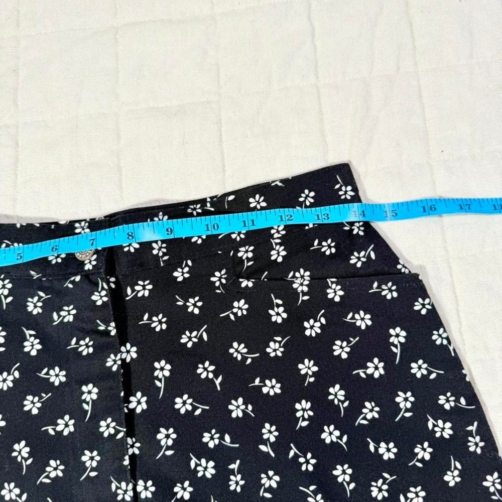 Vintage Bill Blass Jeans Black Floral Mini Skirt – Size 4P (Stretch Cotton) - Picture 2 of 6